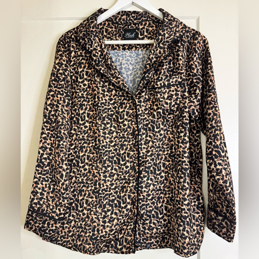 Plush leopard long sleeve pajama set